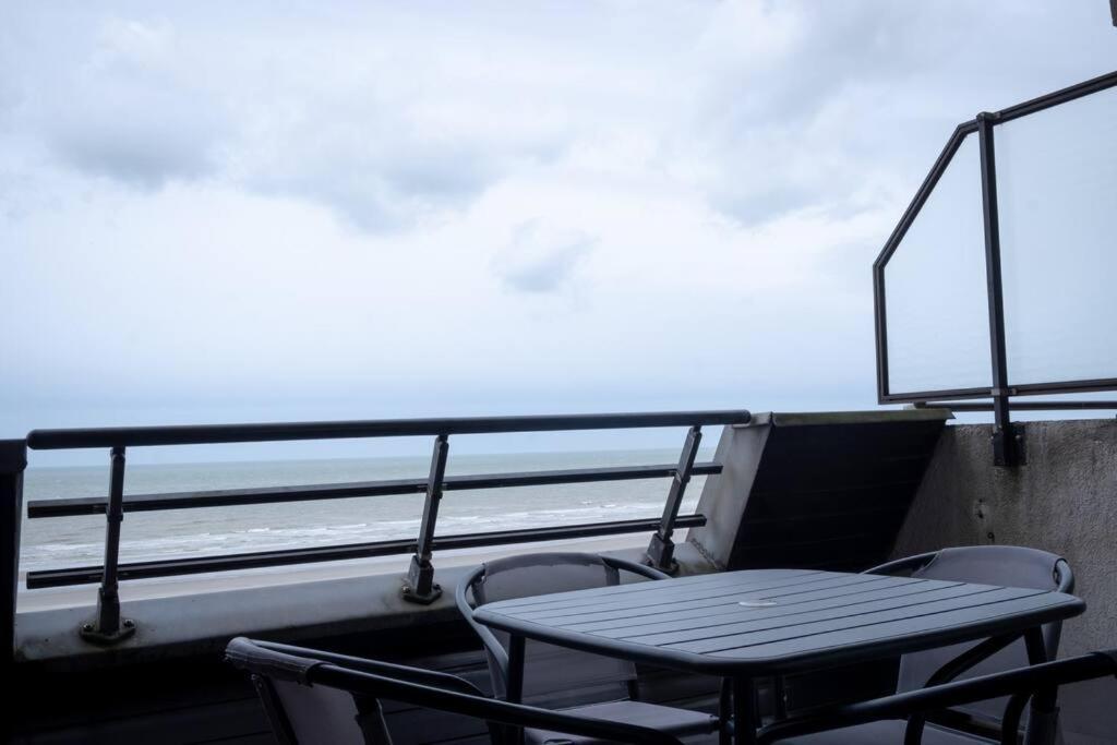 White & Sea, Face A La Mer Bray-Dunes Exterior foto